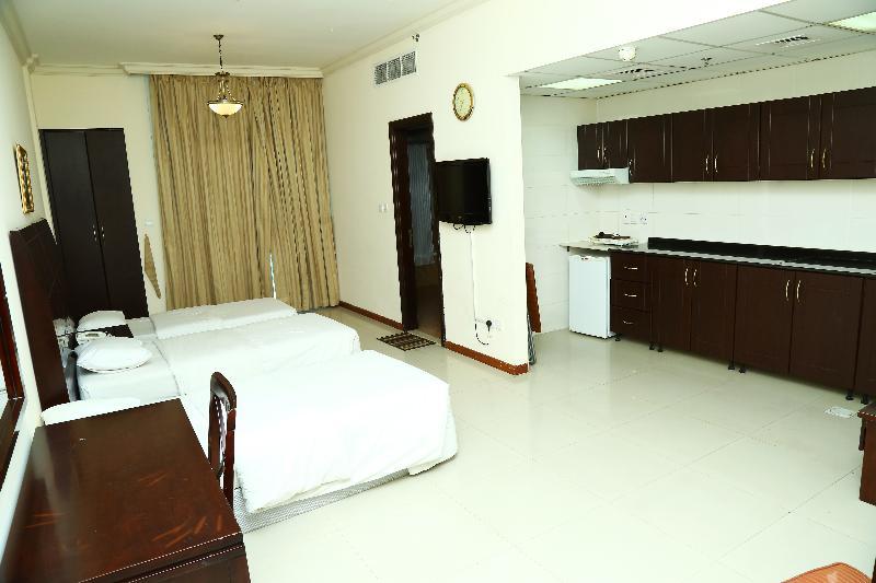 Golden Square Hotel Apartments Dubai Dış mekan fotoğraf