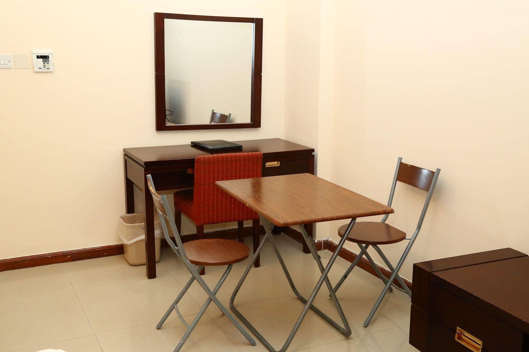 Golden Square Hotel Apartments Dubai Dış mekan fotoğraf