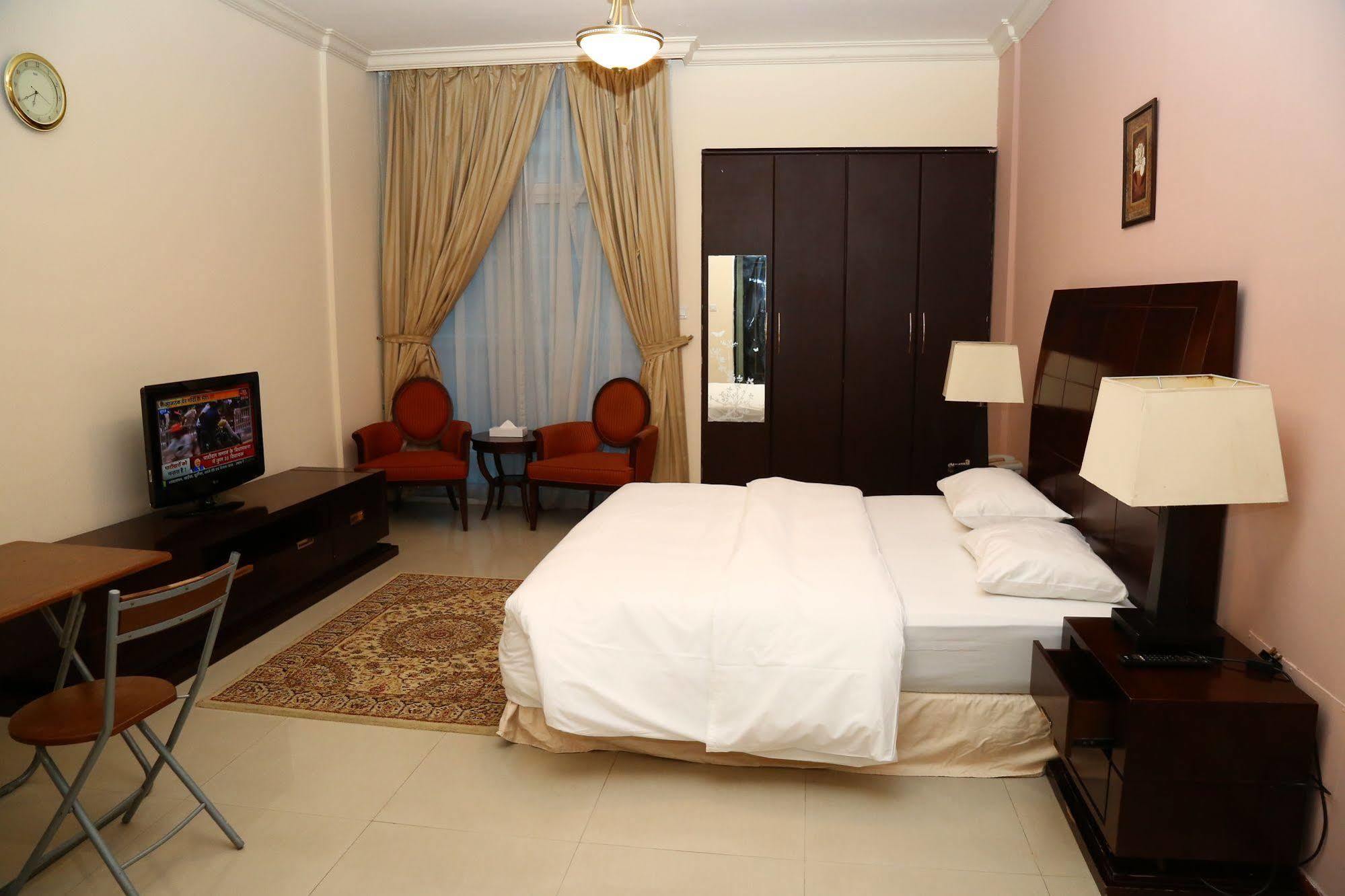 Golden Square Hotel Apartments Dubai Dış mekan fotoğraf