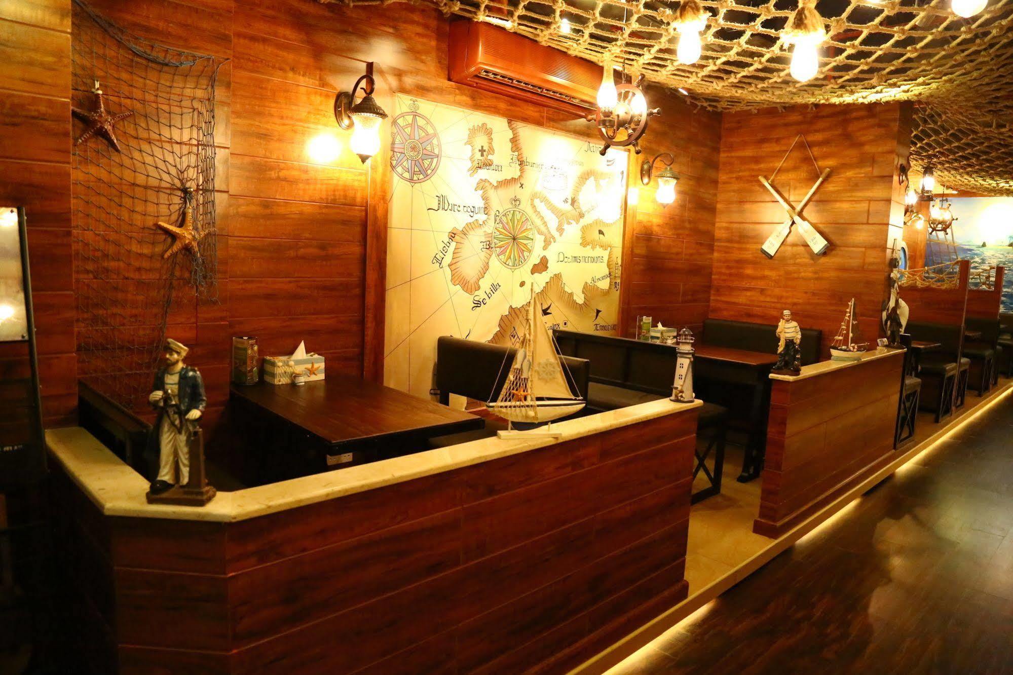 Golden Square Hotel Apartments Dubai Dış mekan fotoğraf